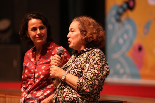 Luiza Lins e Beth Carmona no bate-papo após a Sessão ComKids