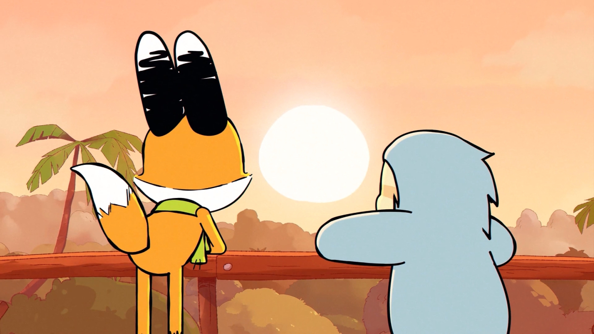 Dois personagens animados, uma raposa laranja com cachecol verde e uma figura azul, observam o pôr do sol de um mirante com palmeiras ao fundo.