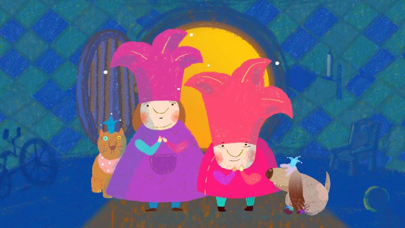 Ilustração colorida mostra duas figuras sorridentes com chapéus grandes e pontudos, acompanhadas por um gato e um cachorro, ambos usando pequenos chapéus, em frente a uma porta iluminada ao fundo.