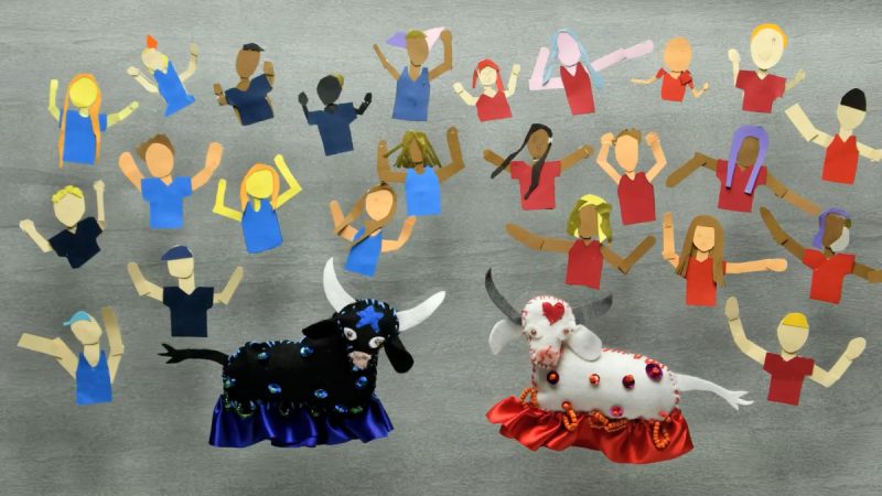 Colagem colorida mostra dois bois enfeitados, um preto e outro branco, cercados por figuras humanas estilizadas vestindo azul ou vermelho, simbolizando torcidas.