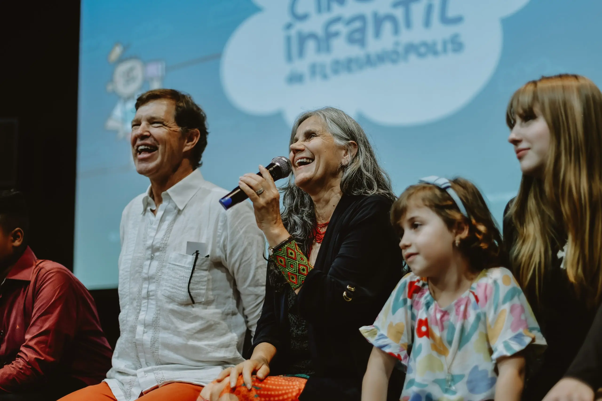 Rita Oenning da Silva, diretora do longa Aiurê, no bate-papo com o público após a sessão