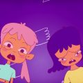 Animação de duas meninas olhando para baixo com expressão assustada, sobre fundo violeta com traços brancos.