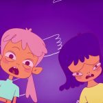 Animação de duas meninas olhando para baixo com expressão assustada, sobre fundo violeta com traços brancos.