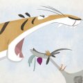 Animação mostra um grande tigre de boca aberta diante de pequenos animais, em fundo claro.